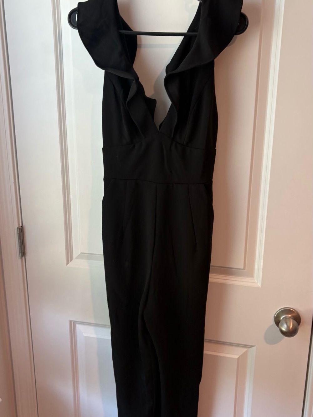 Lulu’s Black Ruffled V-Neck Women's Jumpsuit